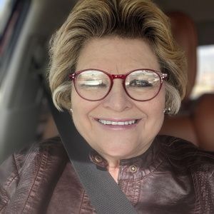 Meet your Posher, Sandra